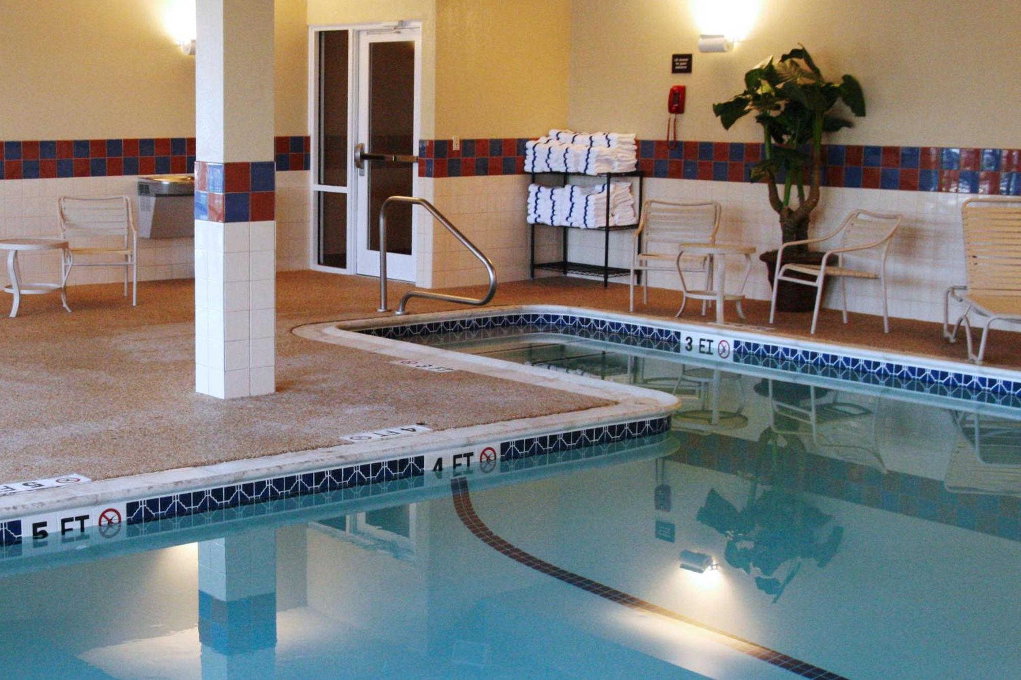 Hampton Inn&suites Rockland