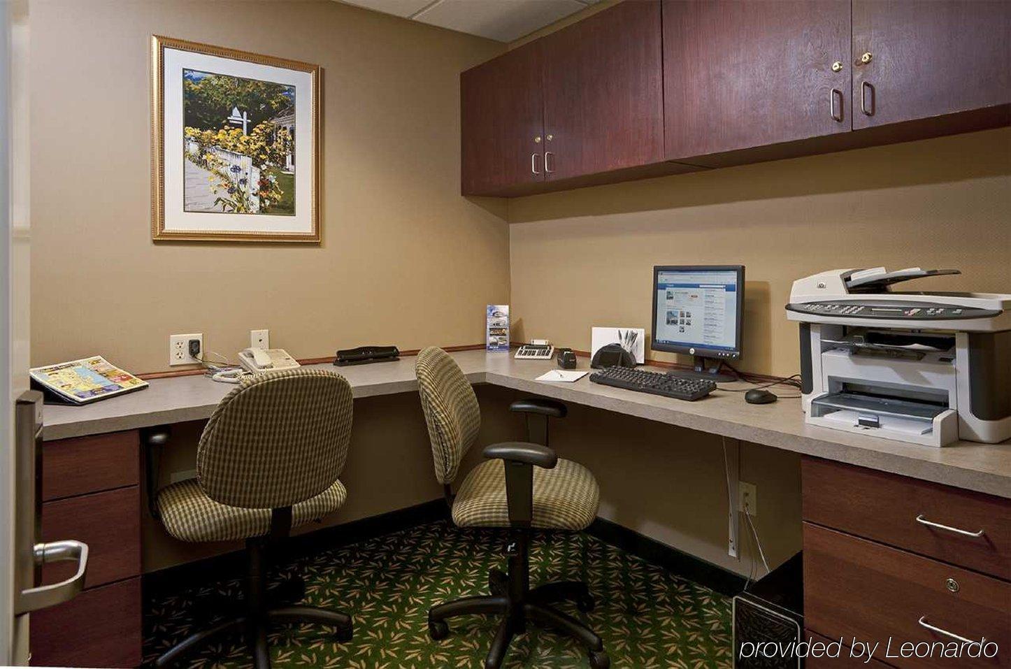 Hampton Inn&suites Rockland Hotel 3*