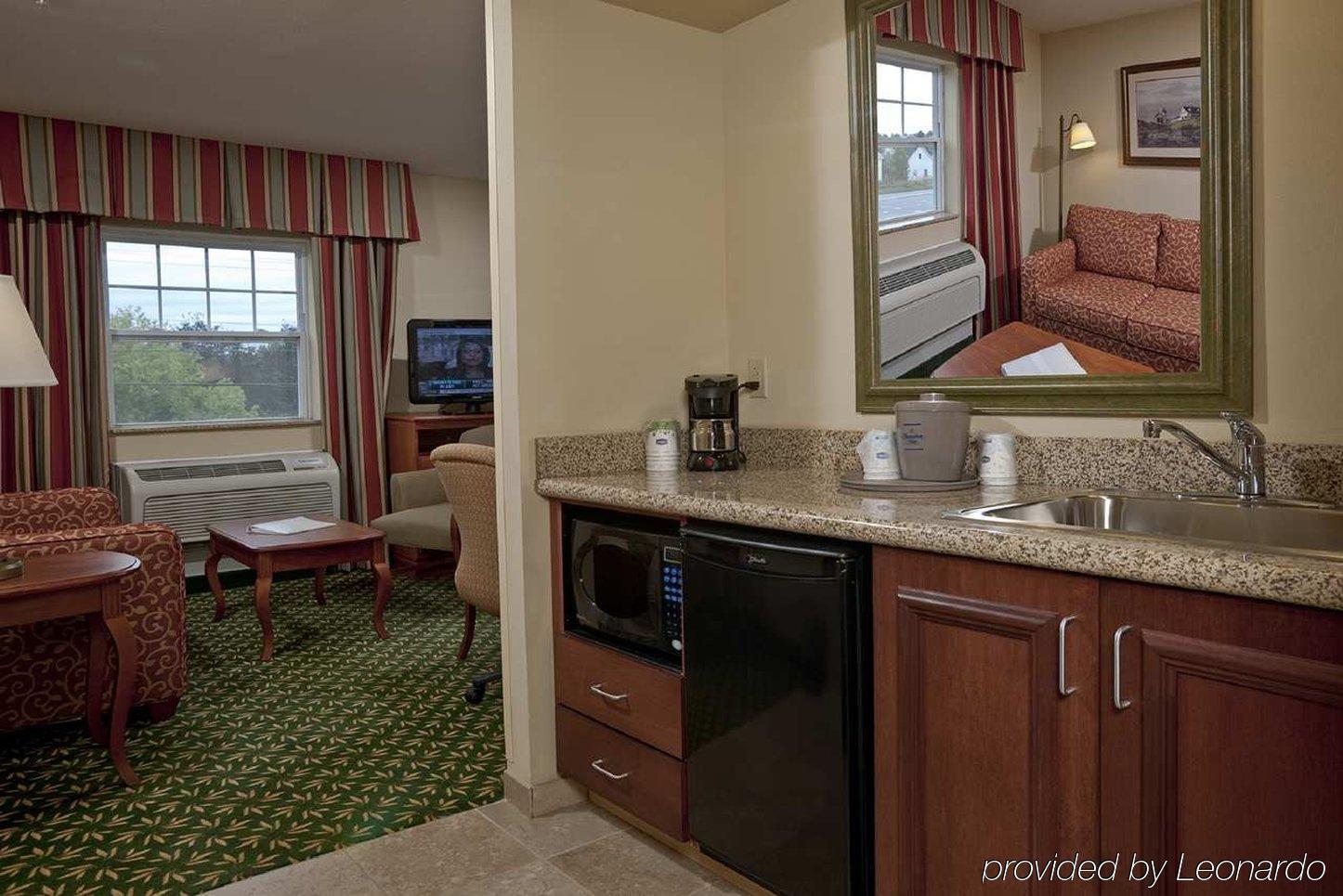 Hampton Inn&suites Rockland 3*