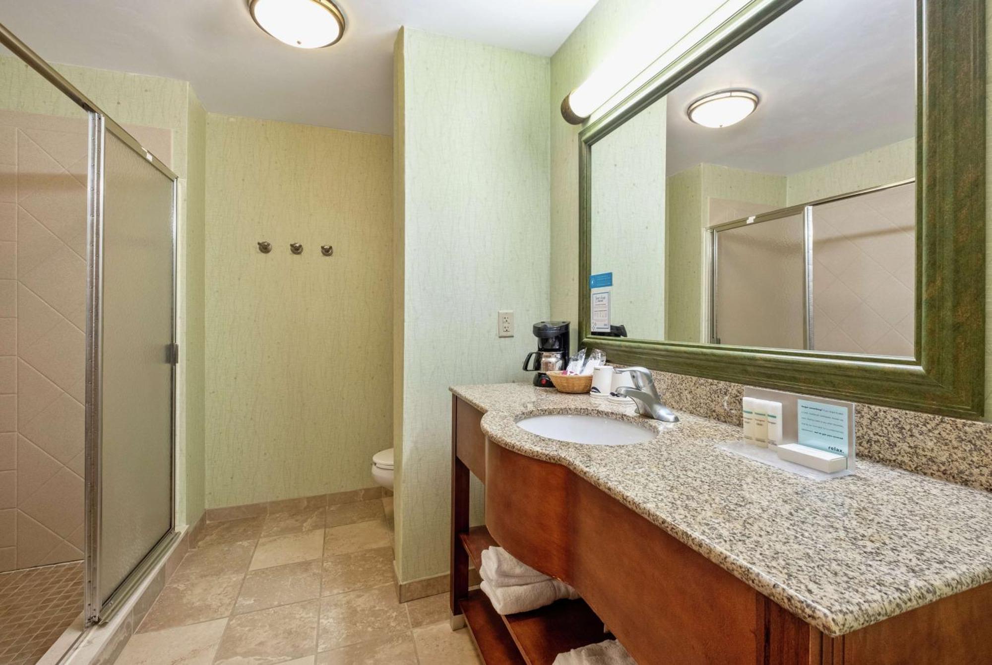 Hampton & Rockland Hotel 3*
