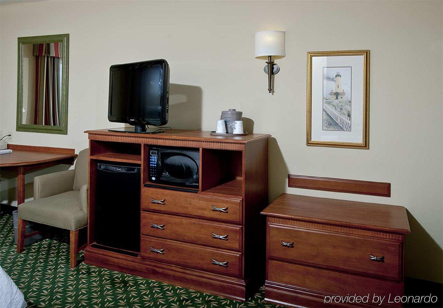 Hampton & Rockland 3*